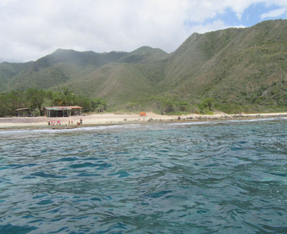 Проходим мимо пляжа Валье Секо, также известного своим рифом.