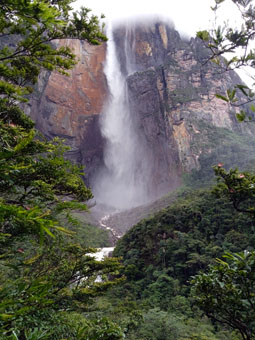 Вот он водопад Анхель.