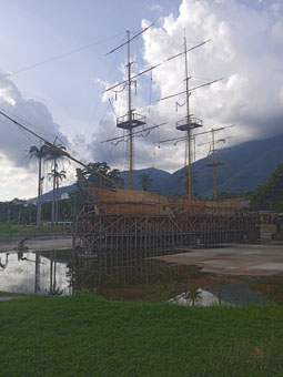 Реконструкция шхуны Леандер, на которой Франсиско де Миранда прибыл в Венесуэлу.