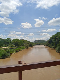 Река Сумапас, протекающая через Мельгар.
