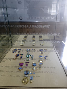 Флотские медали, ордена и погоны.