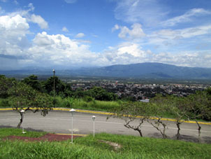 Вид с горы на город Сан-Фелипе.
