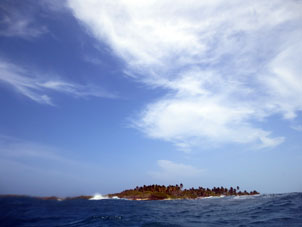 Вид атолла Саль с воды Карибского моря.