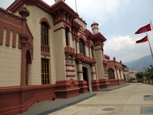 Само здание было построено при Президенте Сиприано Кастро в 1906 году.
