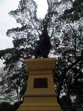 Памятник Эсекелю Саморе в Каракасе, генералу борьбы за Независимость, который не дожил 40 дней до вступления повстанцев в Каракас.