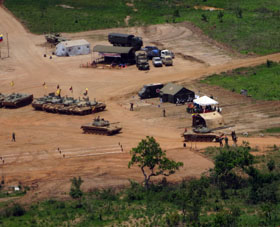 Два танка Т-72 в финале Венесуэльского Биатлона.