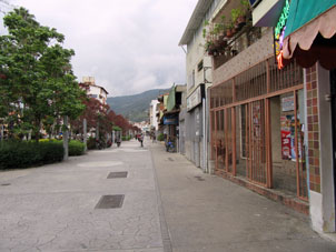 Улица в Мериде, рядом с Канатной дорогой Мукумбари.