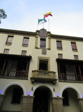 Дом Правительства штата Мерида на площади Симона Боливара.