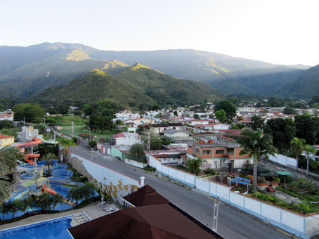 Вид на район Каликанто из гостиницы ПИПО Интернасьональ.
