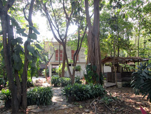 Ещё один сельский дом в Историческом парке Гуаякиля.