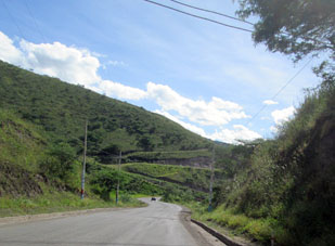 Анды вдоль дороги на Куэнку.