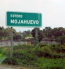 Есть в провинции Гуаяс протока с названием, которое переводится "Мочи яйцо".