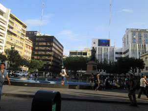 Памятник Висенте Рокафуэрте очень похож на памятники Миранде в Венесуэле.