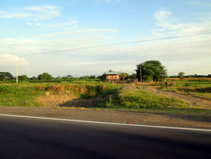 Дом среди полей и посадок в Гуаясе.