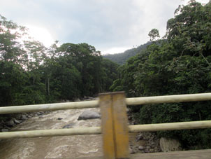 Река Хубонес в провинции Эль Оро, по дороге из Куэнки.