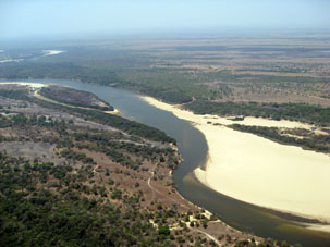 Пограничная с Колумбией река Мета.