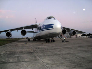 Самолёт Ан-124-100 по прозвищу "Руслан" в полётном положении.