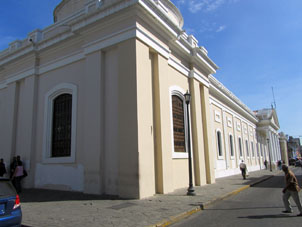 Местный Капитолий - здание Народного Собрания Штата Карабобо.