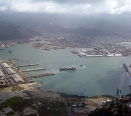 Портовая бухта Пуэрто Кабельо.