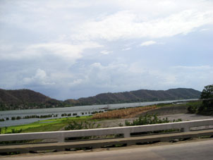Озеро Валенсия вблизи границы штатов Карабобо и Арагуа.