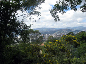 Взгляд на Каракас из парка Авила.