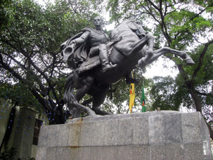 Памятник Симону Боливару в Чакао.