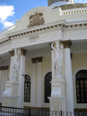 Здание Капитолия - Венесуэльской Национальной Ассамблеи.