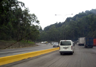 Региональное шоссе Каракас-Валенсия в штате Миранда.