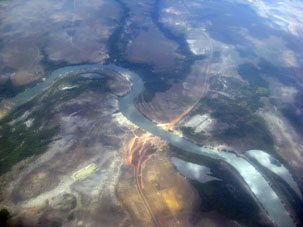 Река Ориноко в районе штатов Апуре, Боливар, Амазонас и границы с Колумбией.