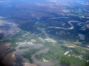 Река Ориноко на севере штата Амазонас и границе с Колумбией создала множество озёр-стариц.