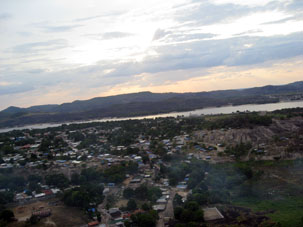 Пуэрто-Аякучо и река Ориноко.