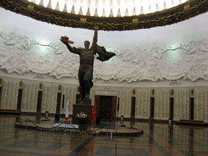 Sala de la Gloria del Museo de la Guerra, donde están memorizados los titulares del Héroe de la Unión Soviética en la Gran Guerra Patriótica.