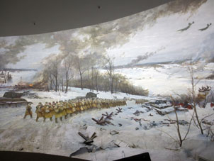 Panorama (combinación de pintura, esculturas y artefactos) de la Batalla por Moscú en el museo.
