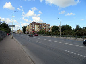Avenida Rizhski, a donde va puente Olginski.