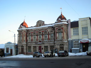 Casa de mercader Kóreshev en la Plaza Roja.
