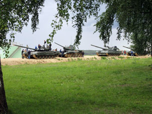Los tanques de otros modelos después de desfiles y otros ejercicios demostrativos.