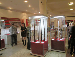 Exposición dedicada a los fusiles.