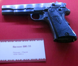 Pistola VIS-35.