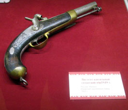 Pistola de soldado de modelo del año 1848 hecha en Izhevsk.