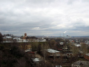 Vista al Monasterio Navideño y a la ciudad de Vladímir desde el mirador.