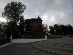 Edificio de la Torre de Presión de agua fue construido en el año 1860 y funcionaba en esta calidad hasta la mitad del siglo XX cuando modernizaron acueducto urbano. Actualmente aquí está el Museo de la Ciudad de Vladímir.