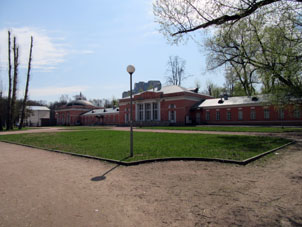 Palacio restaurado de la finca antigua de Vorontsovo.
