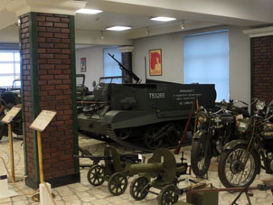 Medios de transporte y armamento de infantería soviética en la época de la Segunda Guerra Mundial y en la pos guerra.