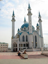 Mesquita musulmana construida en el siglo XXI dentro del Kremlin de Kazáñ.