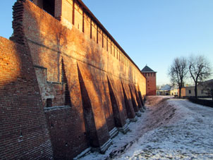 Fragmento de la muralla oriental del kremlin.