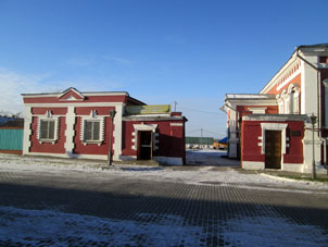 Tienda en un edificio antiguo dentro del recinto del Kremlin (alcázar) de Kolomna.