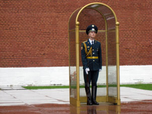 Guardia de honor en la Tumba del Soldado Desconocido.