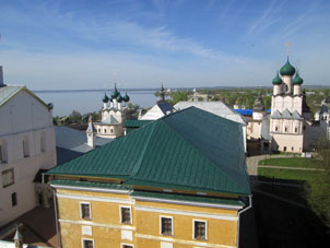 Vista al kremlin (alcázar) desde su atalaya.