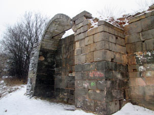 Ruina del kremlin (alcázar) de Sérpukhov.