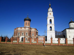 Los edificios antiguos conservados del kremlin (alcázar) de Volokolamsk.